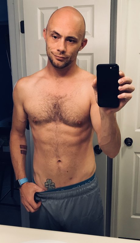 Nola 420 heiße erotische bild