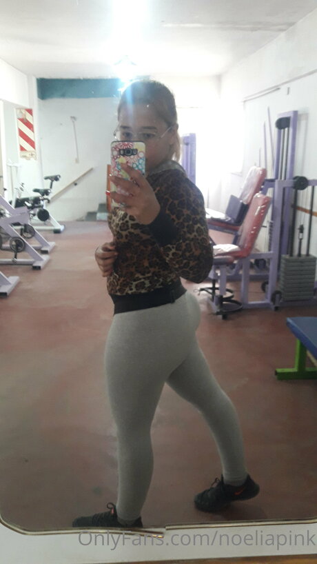 Noe Pink_ pornostar nackte fotos