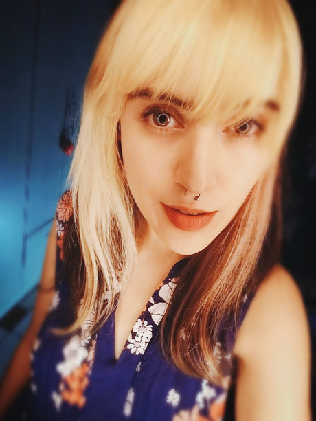 Nysa Free Palestine schöne hübsche bilder