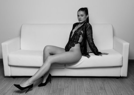 Anastasia Hoxha perfekte freie galerie