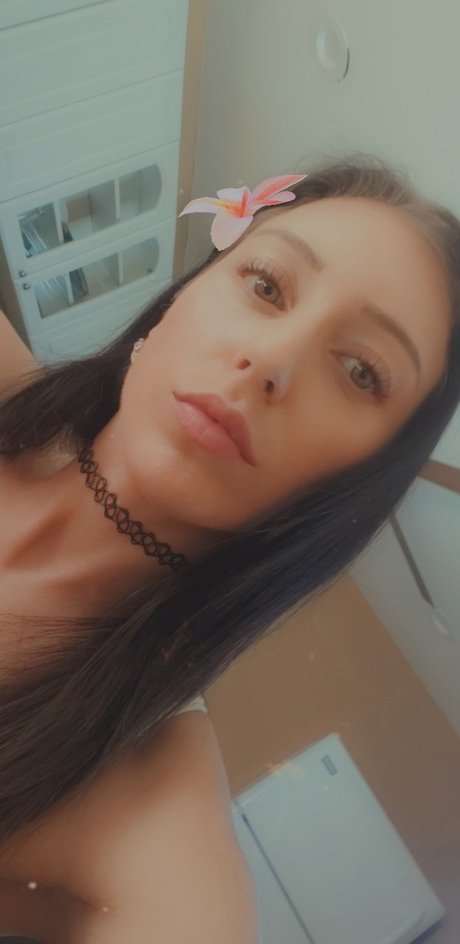 Alissa Avni hd nacktheit foto