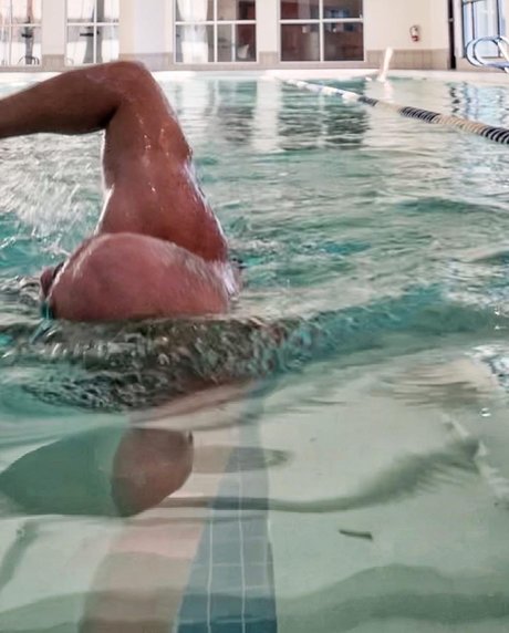 ohthatbear model bild