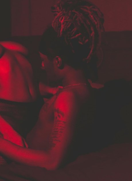 Big Wavy model xxx fotos