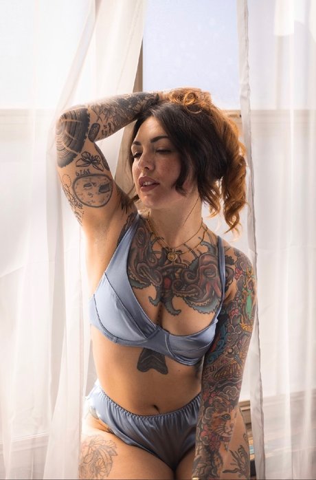 officialdanivi xxx nackten bilder