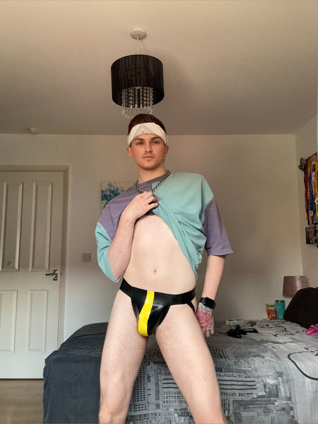 Alistair Alvarez beste akt bild