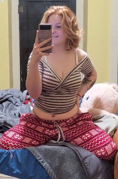 Baby Gingie model sex bilder