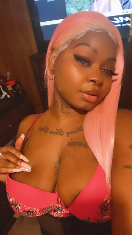 Queen Thytialli erotische perfekte galerie