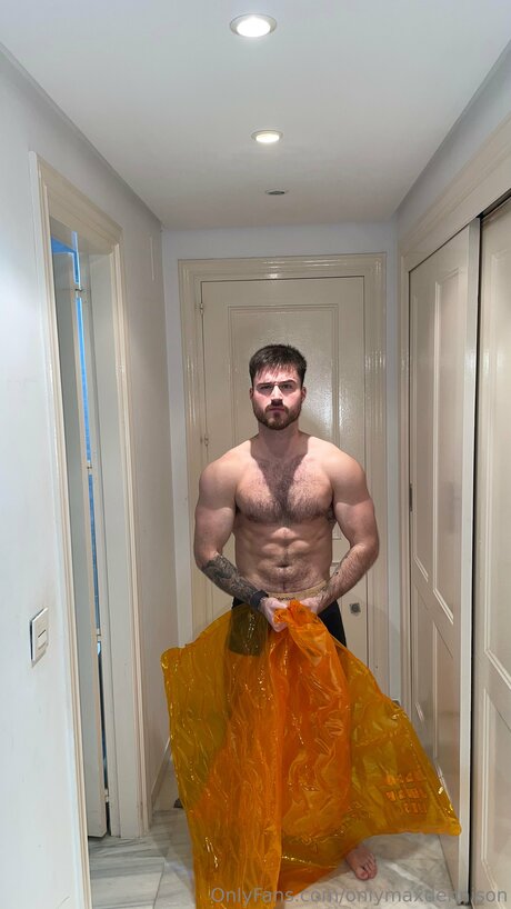 Max Dennison perfekte nackten foto