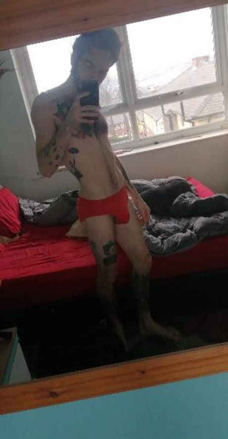 Adam denial heiße nackte bilder