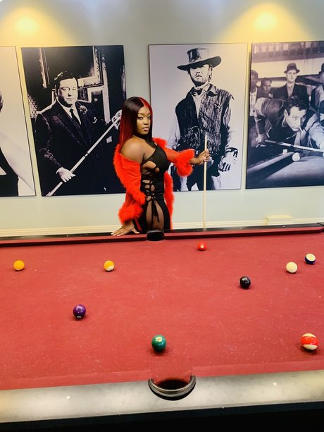 Olivia Grand perfekte nackt fotos