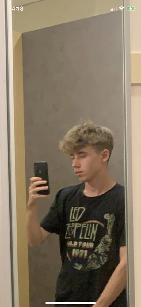 Oliver George Elijah erwachsene nette bilder