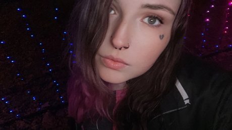 Ashley Houska erwachsene schöne bilder