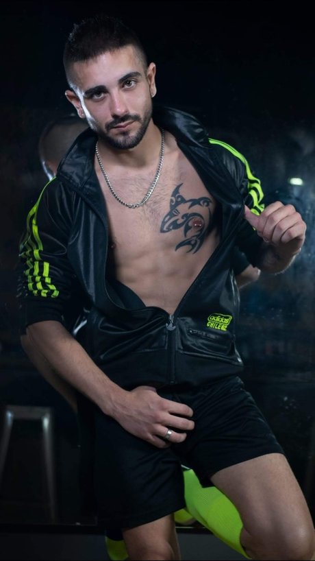 Pablo hierro nacktheit akt archiv