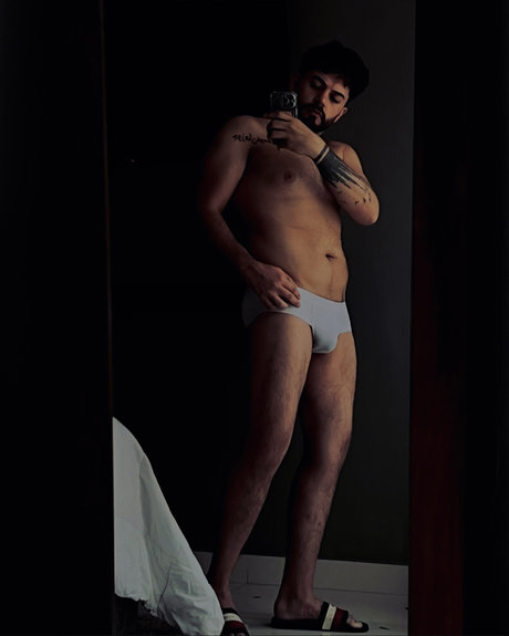 Papucchiin model schöne fotos