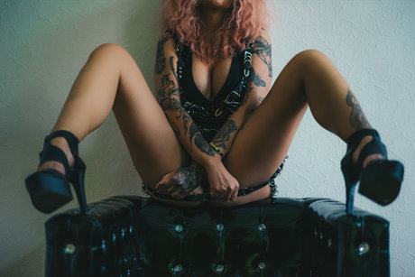 Pamela Penelope kunst erwachsene foto