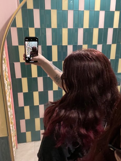 Ave_ schauspielerin top bild