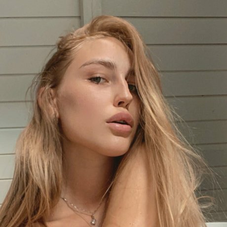 Pauline Minou porno kostenlose bilder