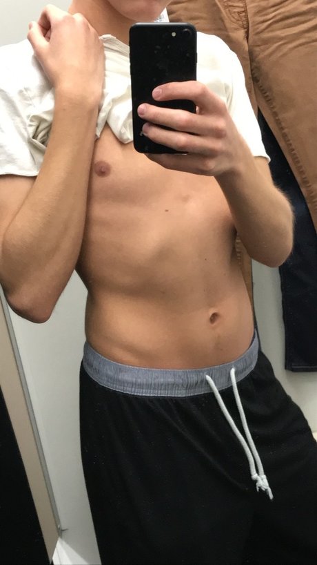 CinnamonTwink pornostar erwachsene bild