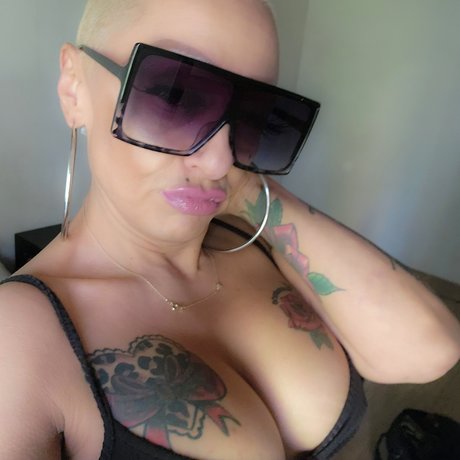 Hustle Queen nackt sex galerien