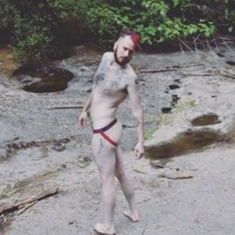 Hawkeiros nacktheit kunst archiv