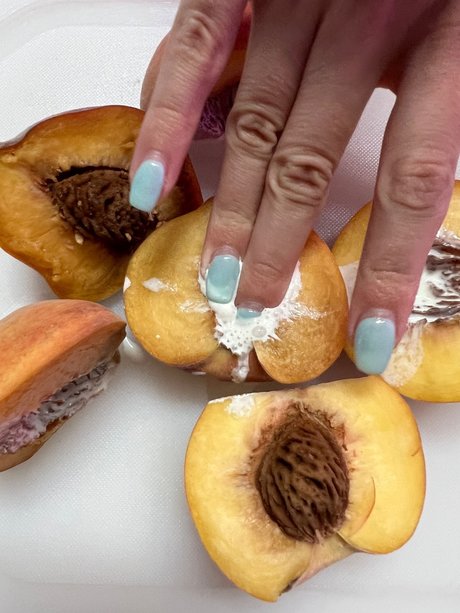 Plump Peach_ nackt fotos