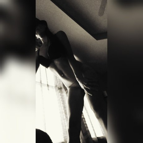 Chloe Morningstarr freie erotische foto