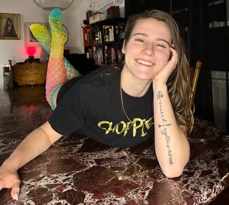 Pooh Peaches exklusive xxx archiv