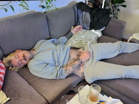 Pokemelucy kunst nacktheit galerie