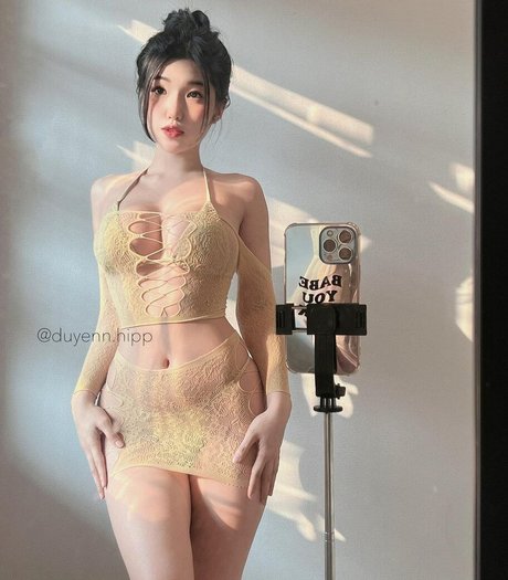 Duyenn Hipp freie exklusive bilder