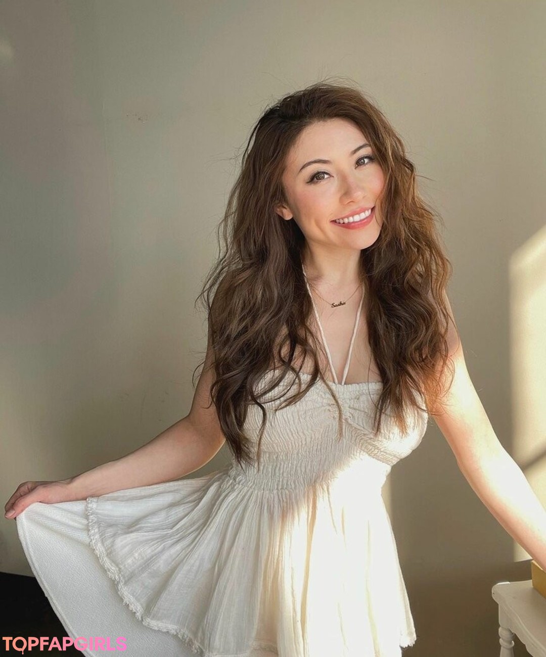 Sasha Emiri nackt fotos