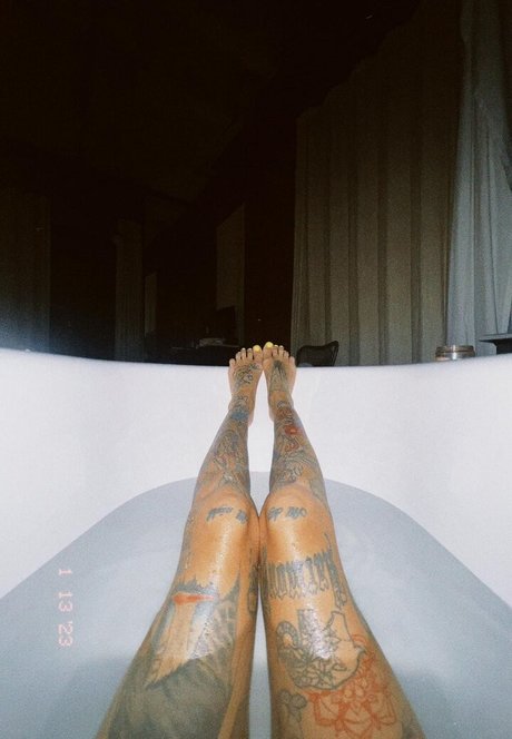 Bantikboy nacktheit top galerien