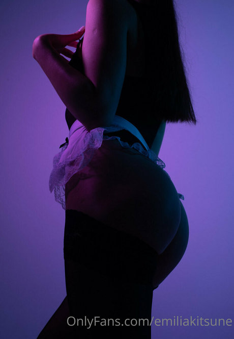 onlyemiliaa erwachsene exklusive archiv