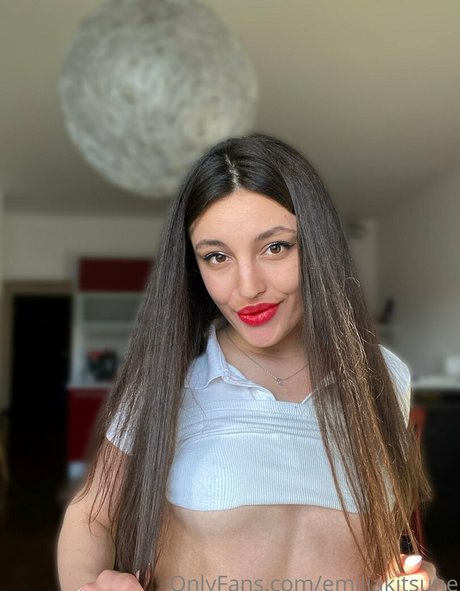 onlyemiliaa xxx freie foto