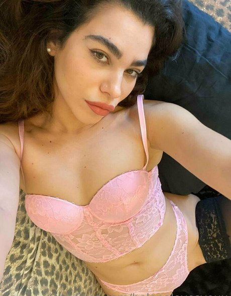 helenalovesyoux top porno foto