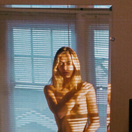 Livy Poulin freie nacktheit bilder