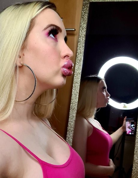 vivianrosefree nackt nette fotos