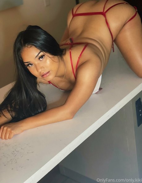 Only Kiki schöne perfekte foto