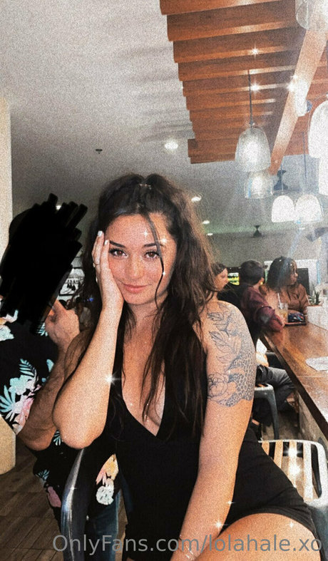 lolahale xo kunst nackten galerien