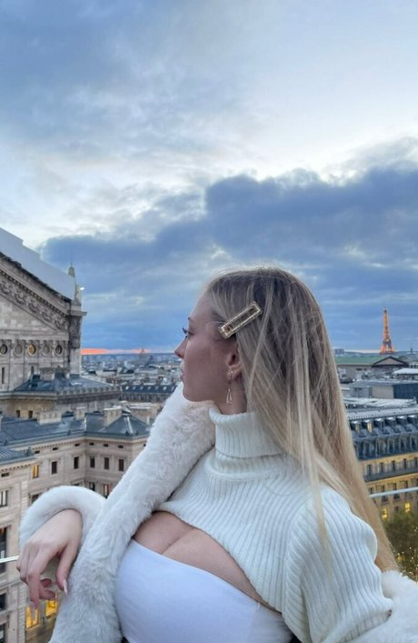 sophia ilysm schauspielerin nackten galerien