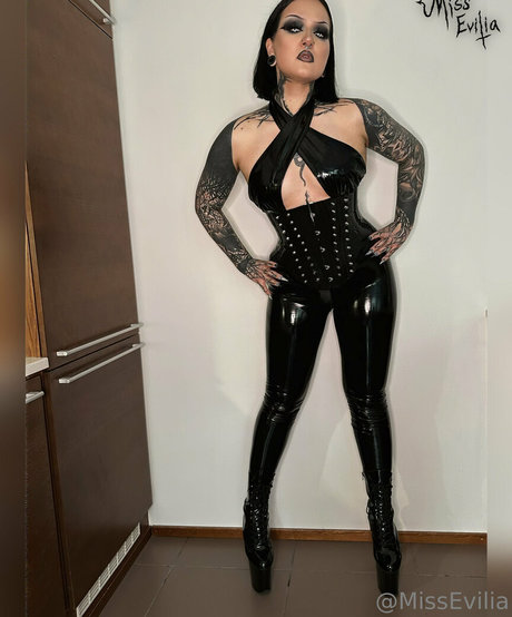 misseviliafree top schöne bilder