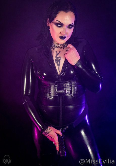 misseviliafree pornostar exklusive archiv