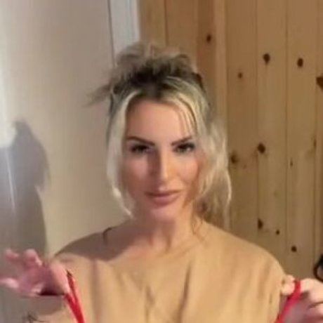 Holly J Genevieve nackt beste bild