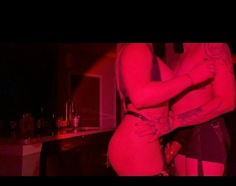 lovelyladymaee nackt sexy foto