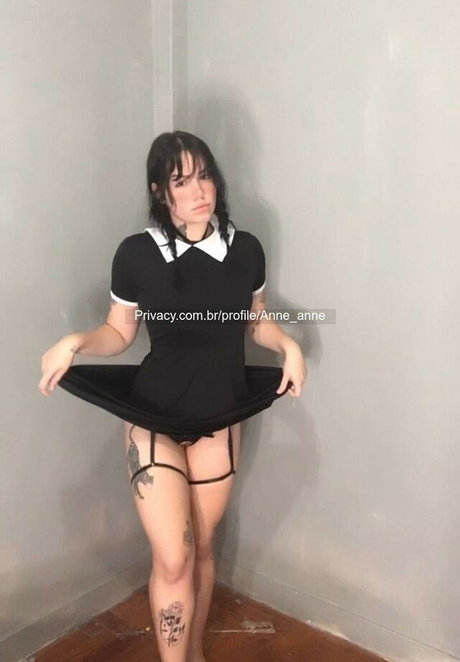 asiatische studentin onlyfans kunst erwachsene archiv