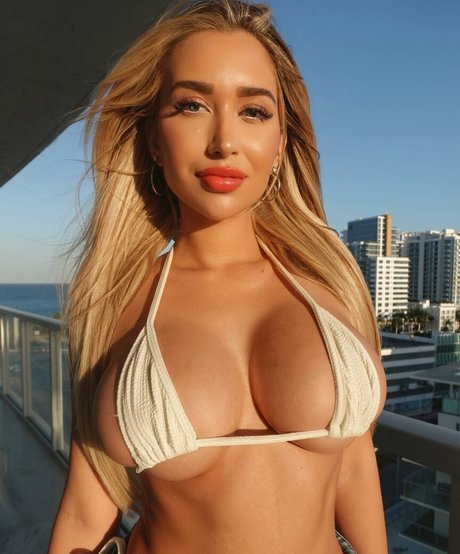 Nikita Sullivan sexy perfekte galerie