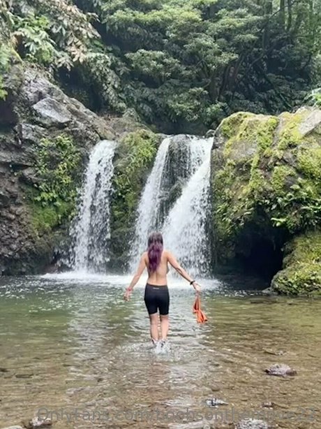 boobsonthemove22 porno pornostar foto