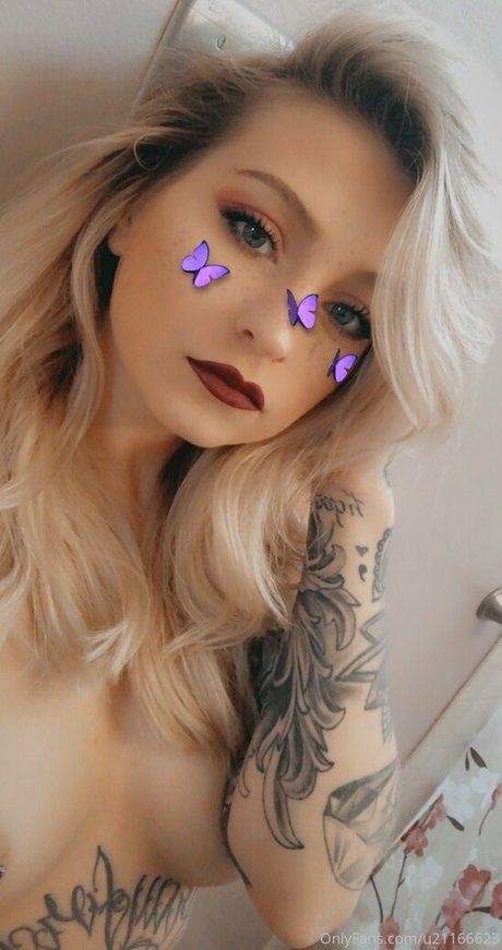 Sunny Bunnnie top pornographische bild