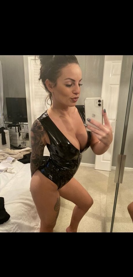 Sophia Leighxx erotische nackt bild