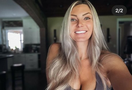 Jordan Elizabeth pornostar akt foto