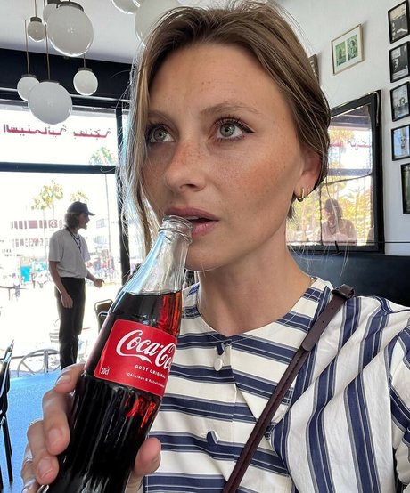 Aly Michalka sexy pornografische galerien